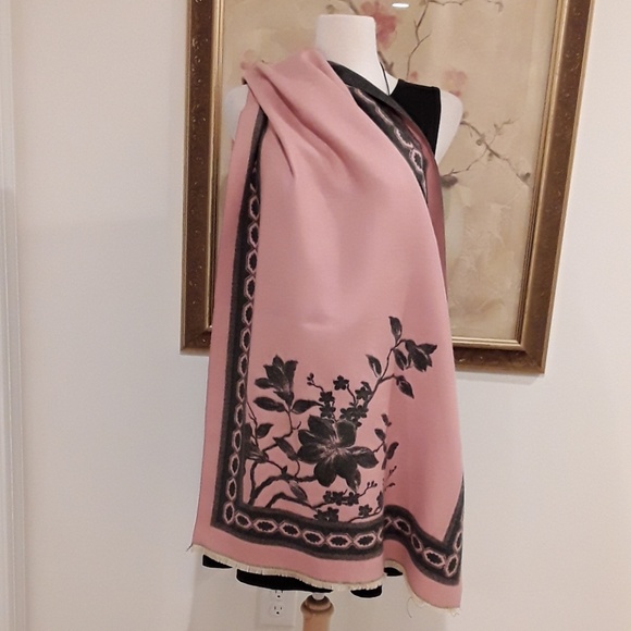 NEW Cashmere Reversible Shawl  Wrap  Pashmina - Picture 7 of 8